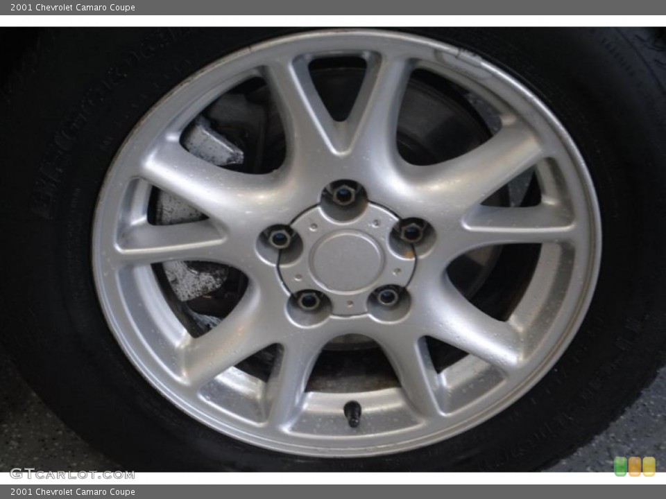 2001 Chevrolet Camaro Coupe Wheel and Tire Photo #40147681