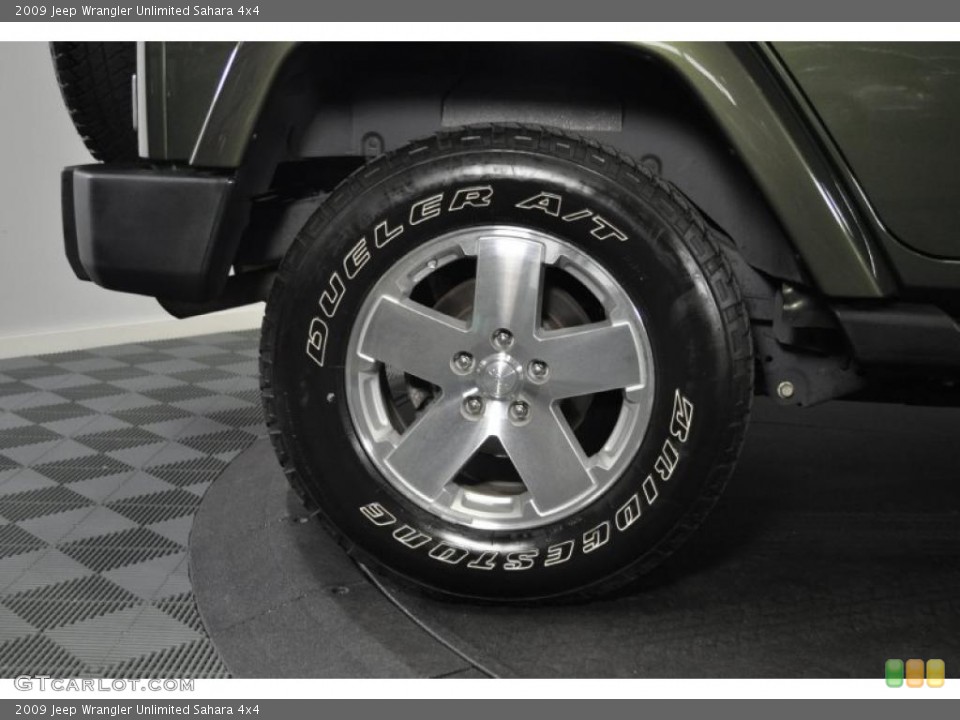 2009 Jeep Wrangler Unlimited Sahara 4x4 Wheel and Tire Photo #40190287