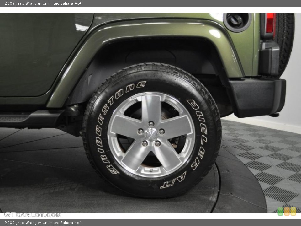 2009 Jeep Wrangler Unlimited Sahara 4x4 Wheel and Tire Photo #40190342