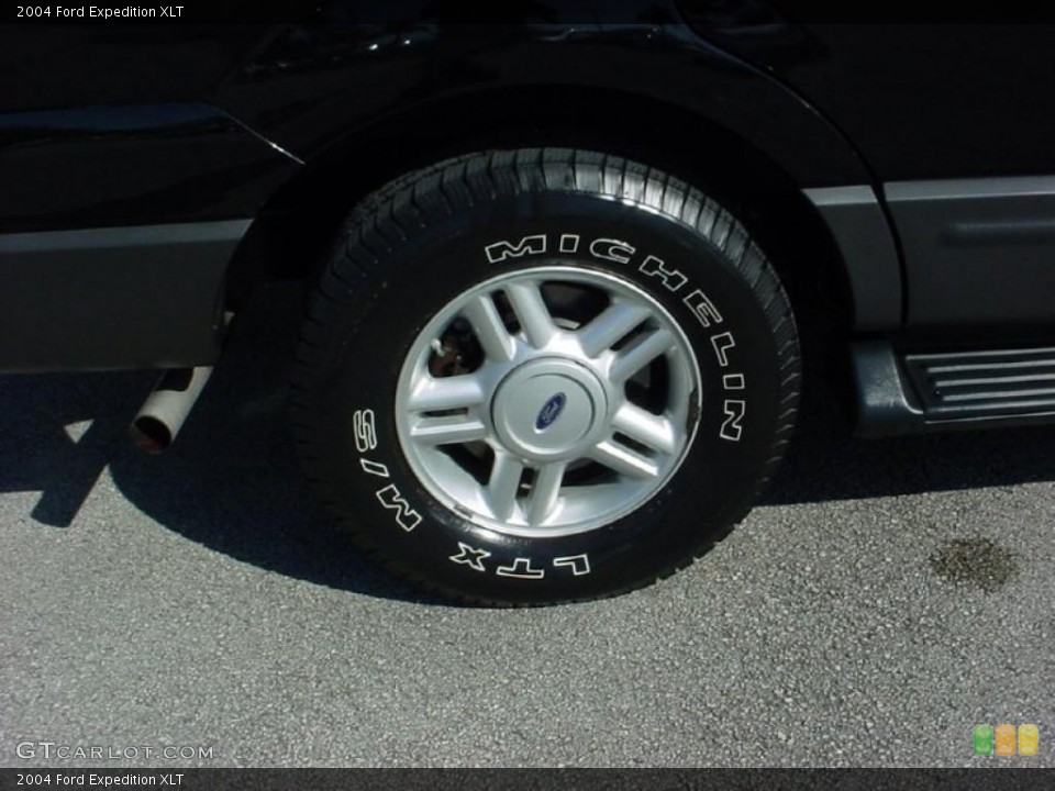 2004 Ford Expedition XLT Wheel and Tire Photo #40211725