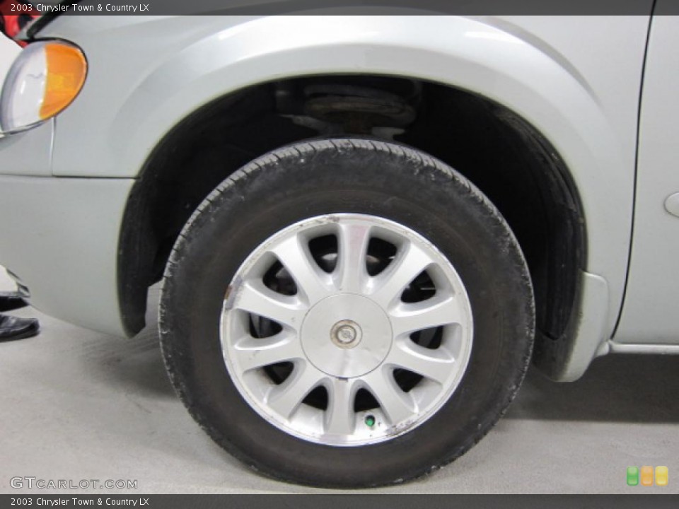 2003 Chrysler Town & Country LX Wheel and Tire Photo #40227878