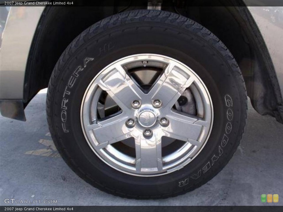 2007 Jeep Grand Cherokee Limited 4x4 Wheel and Tire Photo #40262214