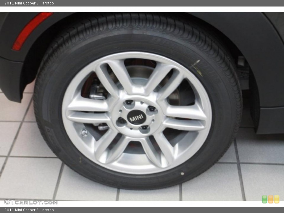 2011 Mini Cooper S Hardtop Wheel and Tire Photo #40268358