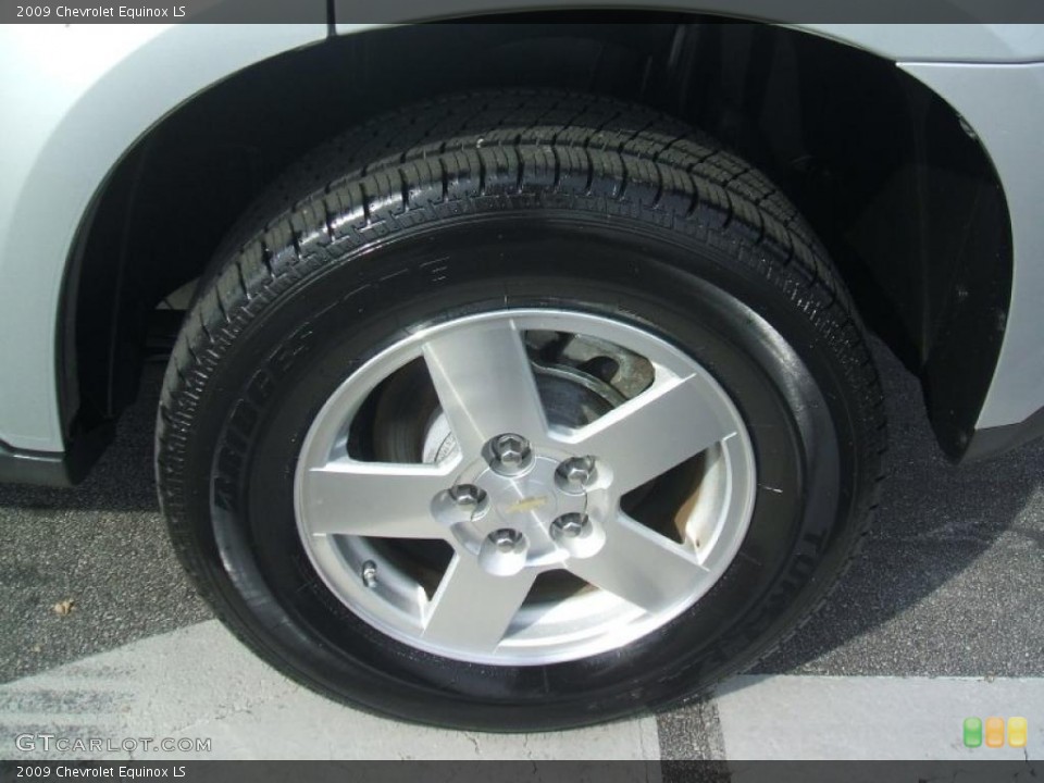 2009 Chevrolet Equinox LS Wheel and Tire Photo #40293595