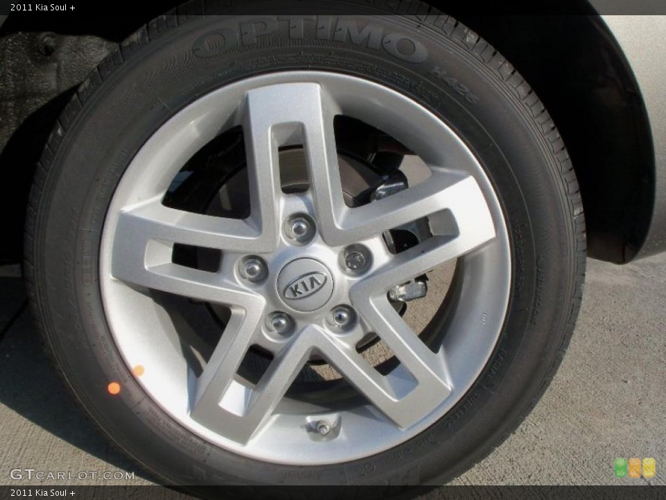 2011 Kia Soul + Wheel and Tire Photo #40308352