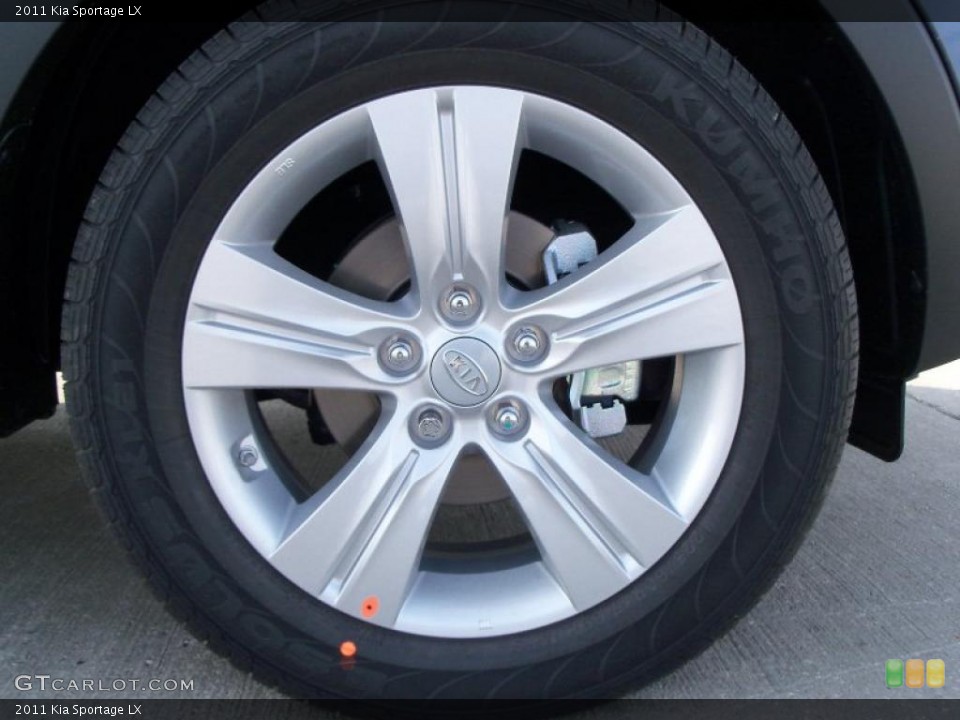 2011 Kia Sportage LX Wheel and Tire Photo #40309396