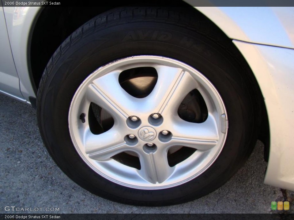 2006 Dodge Stratus SXT Sedan Wheel and Tire Photo #40313404