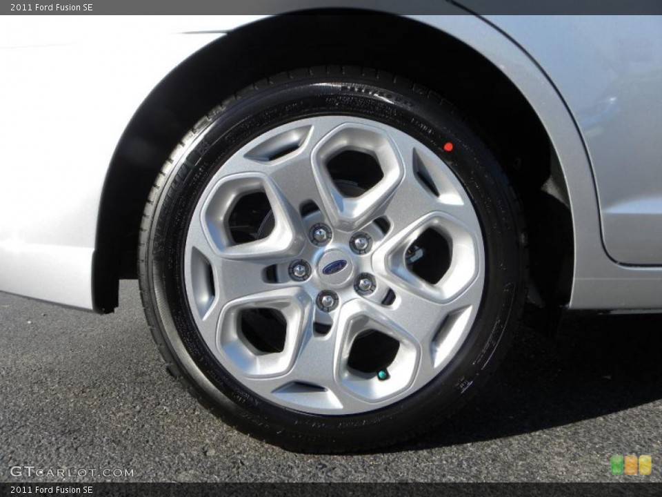 2011 Ford Fusion SE Wheel and Tire Photo #40324844