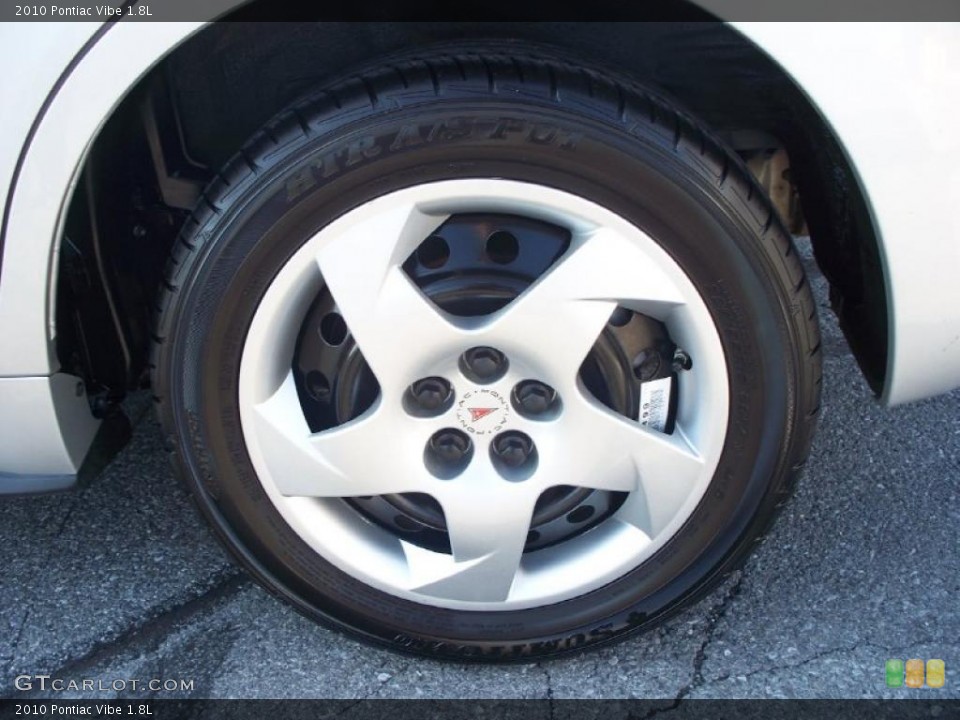 2010 Pontiac Vibe 1.8L Wheel and Tire Photo #40325300
