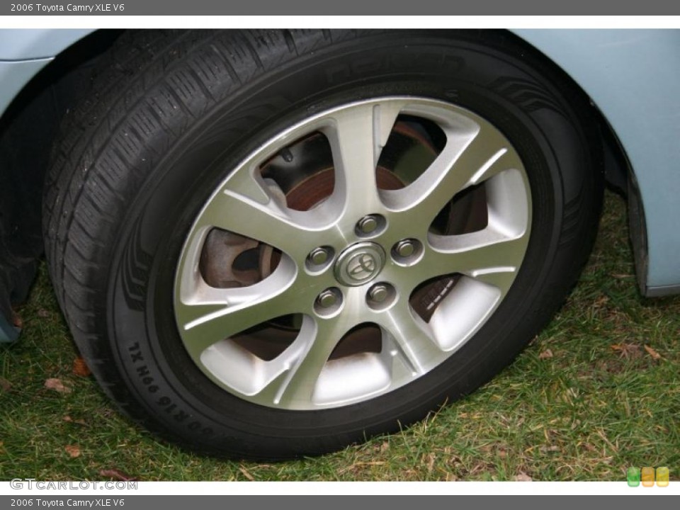 2006 Toyota Camry XLE V6 Wheel and Tire Photo #40326660