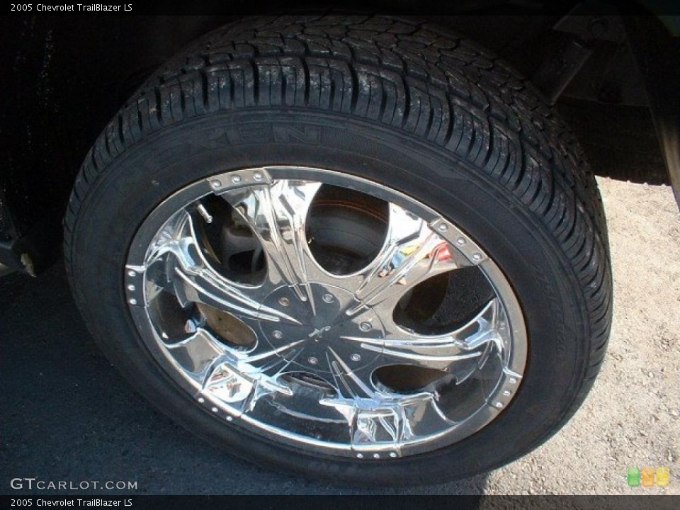 2005 Chevrolet TrailBlazer Custom Wheel and Tire Photo #40342952