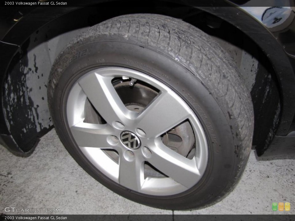 2003 Volkswagen Passat GL Sedan Wheel and Tire Photo #40397881