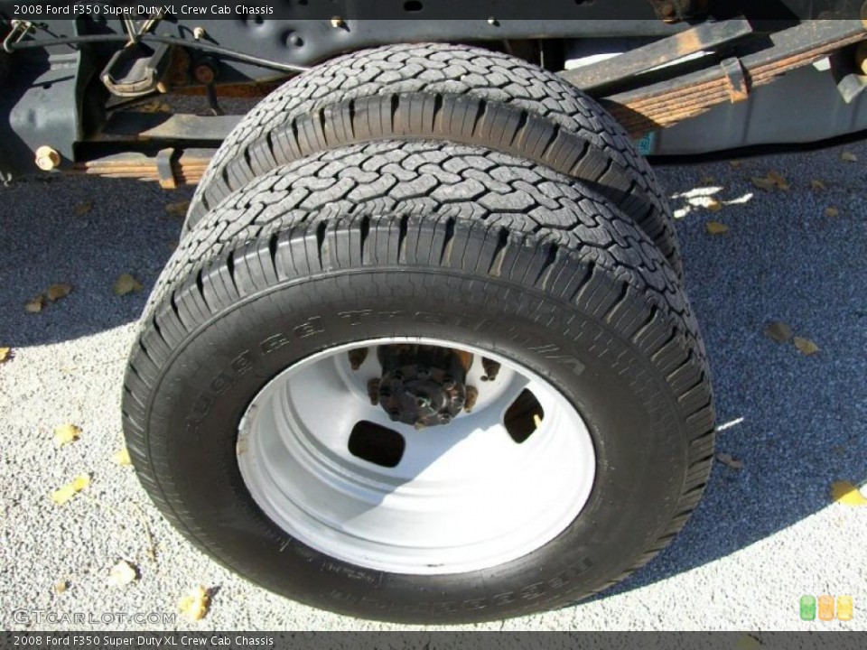 2008 Ford F350 Super Duty XL Crew Cab Chassis Wheel and Tire Photo #40417464