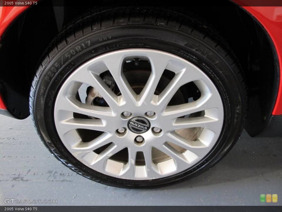 2005 Volvo S40 T5 Wheel and Tire Photo #40424680