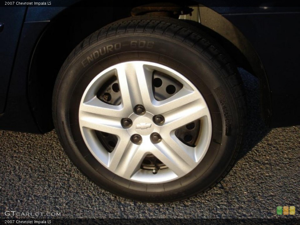 2007 Chevrolet Impala LS Wheel and Tire Photo #40425820