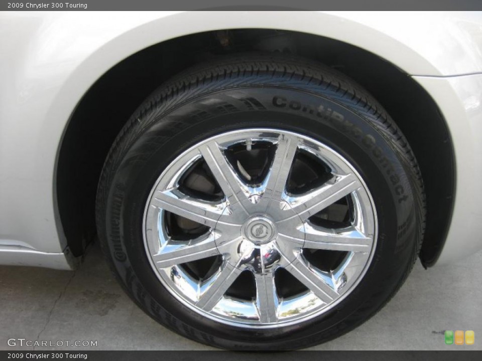 2009 Chrysler 300 Touring Wheel and Tire Photo #40426184