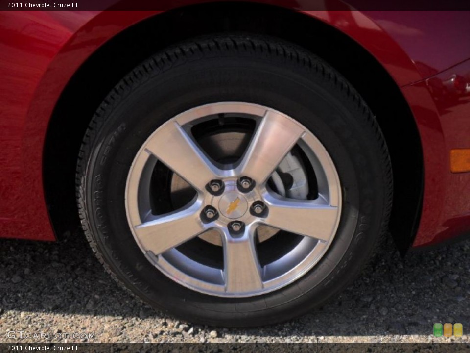 2011 Chevrolet Cruze LT Wheel and Tire Photo #40427560