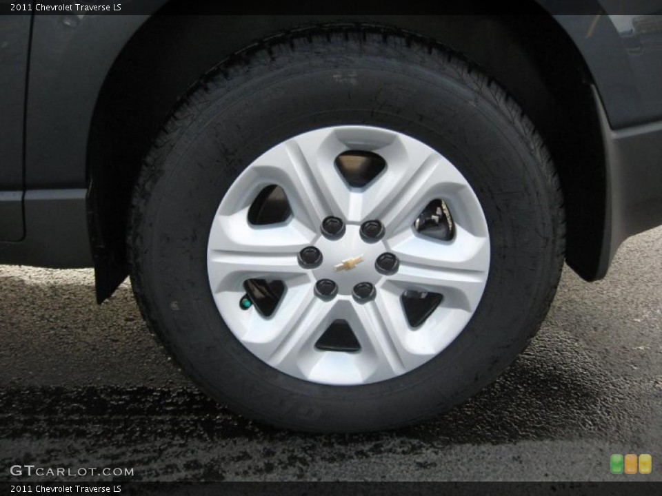 2011 Chevrolet Traverse LS Wheel and Tire Photo #40448261
