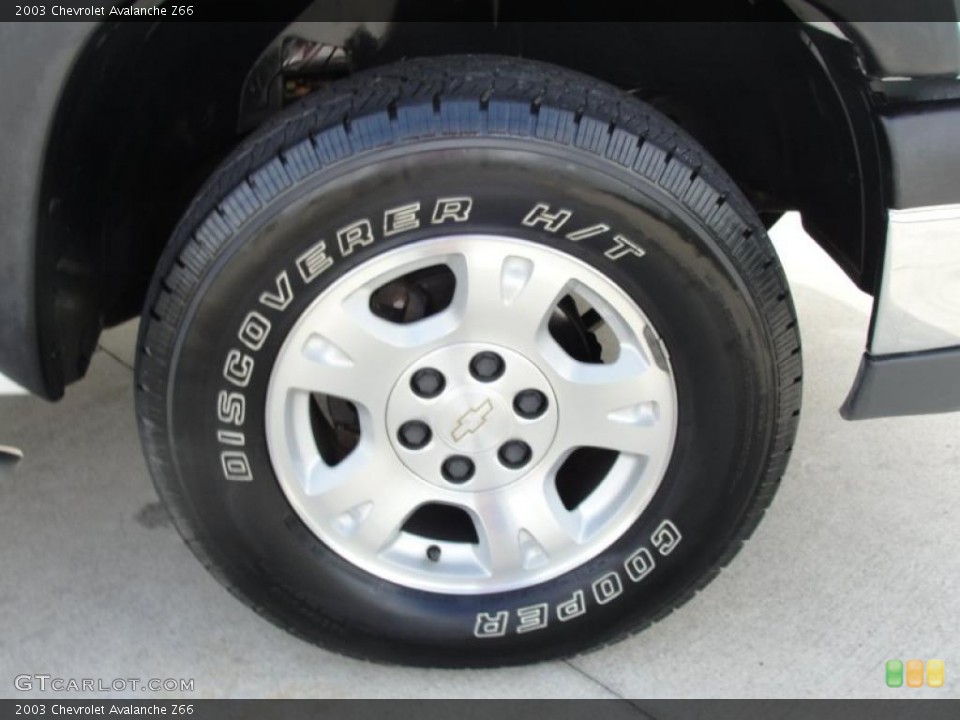 2003 Chevrolet Avalanche Z66 Wheel and Tire Photo #40460954