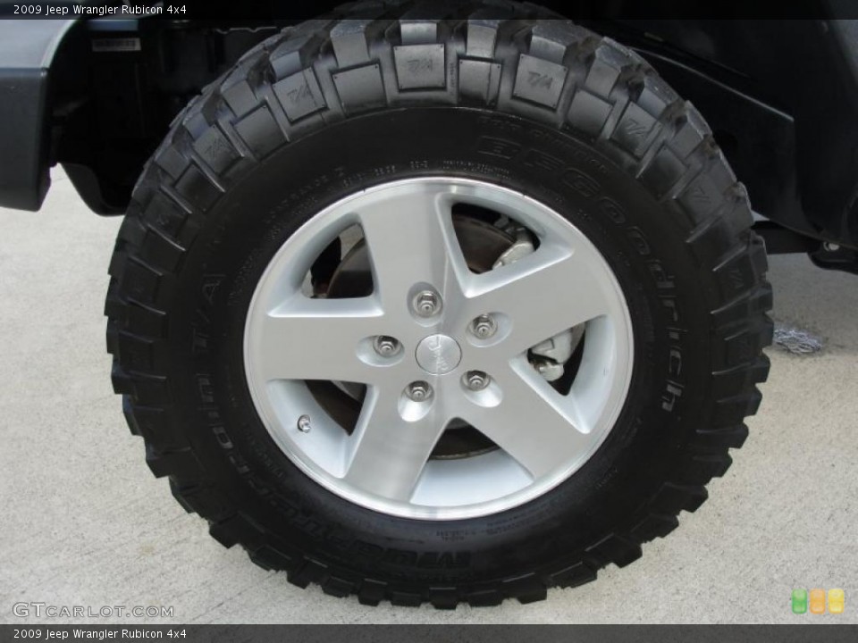 2009 Jeep Wrangler Rubicon 4x4 Wheel and Tire Photo #40461662