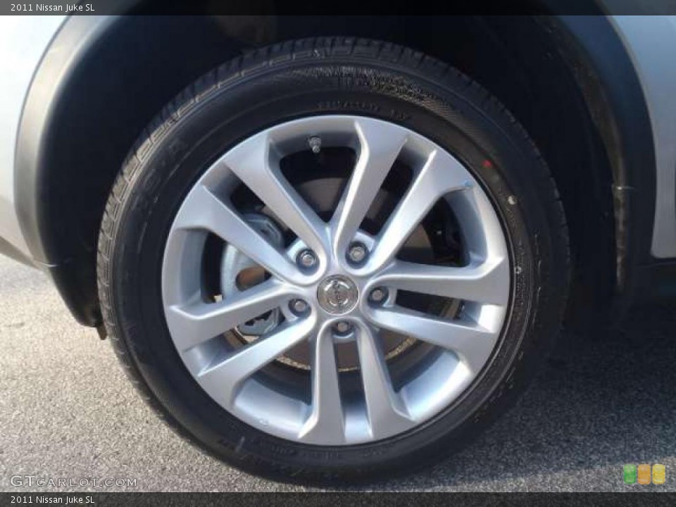 2011 Nissan Juke SL Wheel and Tire Photo #40480650