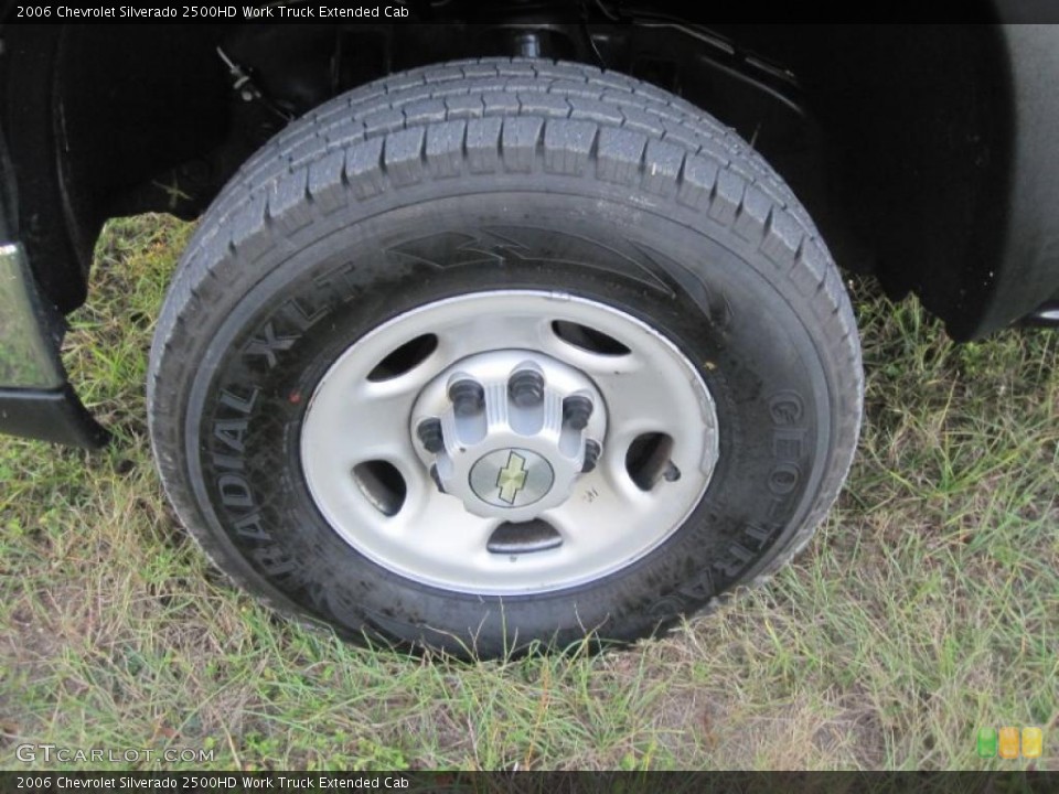 2006 Chevrolet Silverado 2500HD Work Truck Extended Cab Wheel and Tire Photo #40495966