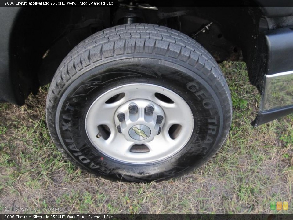 2006 Chevrolet Silverado 2500HD Work Truck Extended Cab Wheel and Tire Photo #40495982