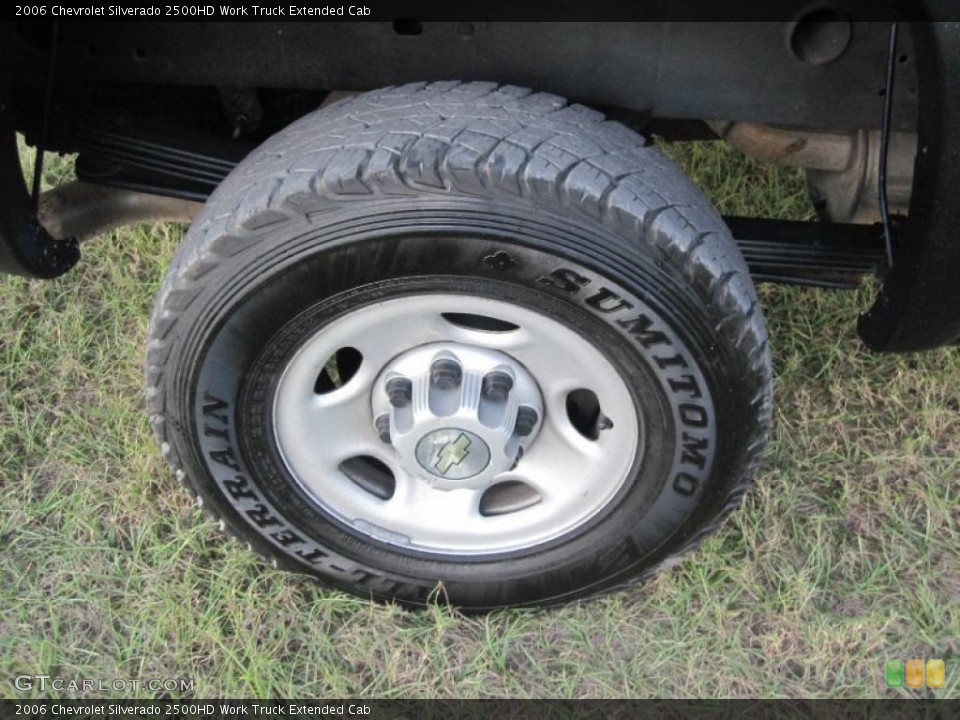 2006 Chevrolet Silverado 2500HD Work Truck Extended Cab Wheel and Tire Photo #40495998