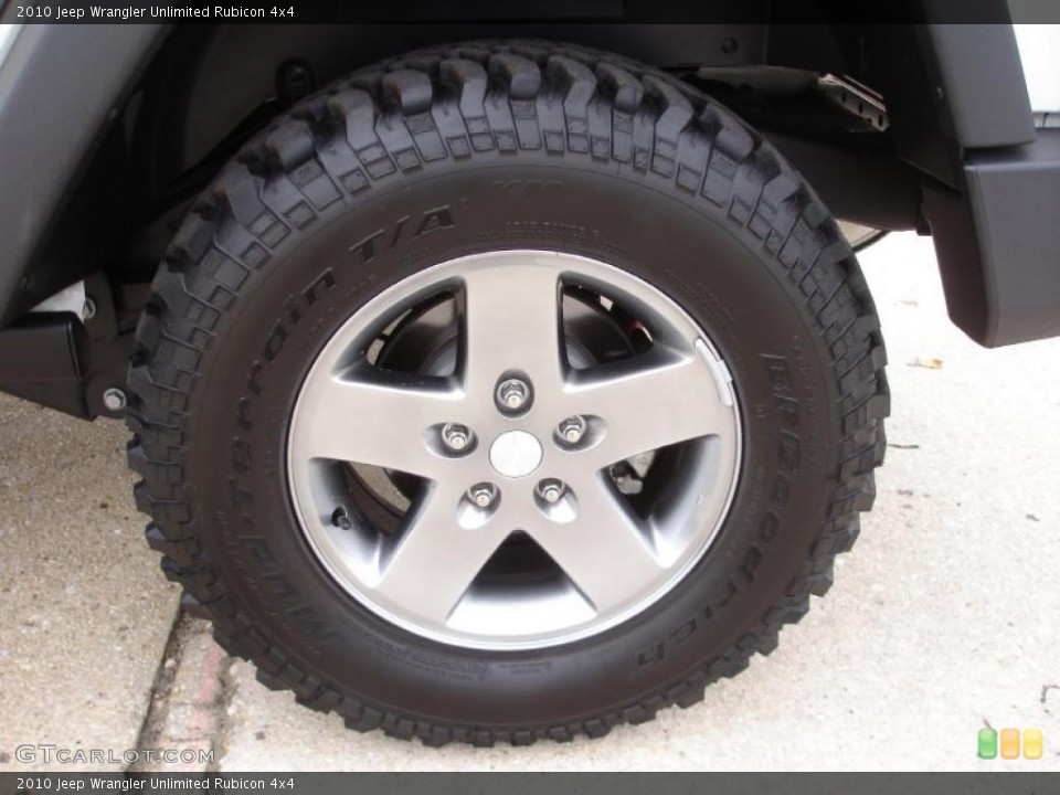 2010 Jeep Wrangler Unlimited Rubicon 4x4 Wheel and Tire Photo #40521170