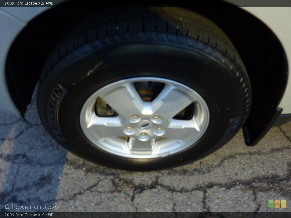 2009 Ford Escape XLS 4WD Wheel and Tire Photo #40523622