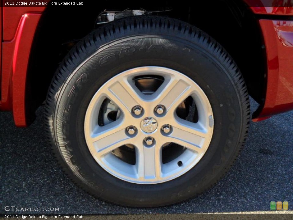 2011 Dodge Dakota Big Horn Extended Cab Wheel and Tire Photo #40559949