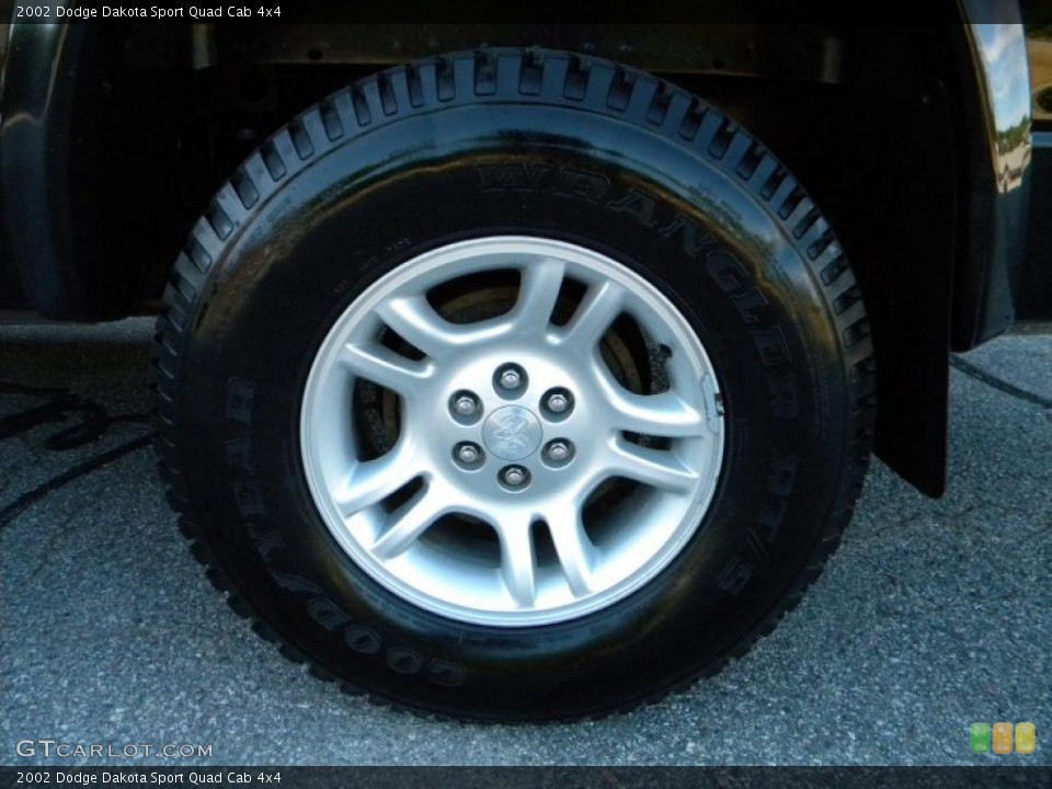 2002 Dodge Dakota Sport Quad Cab 4x4 Wheel and Tire Photo #40583409