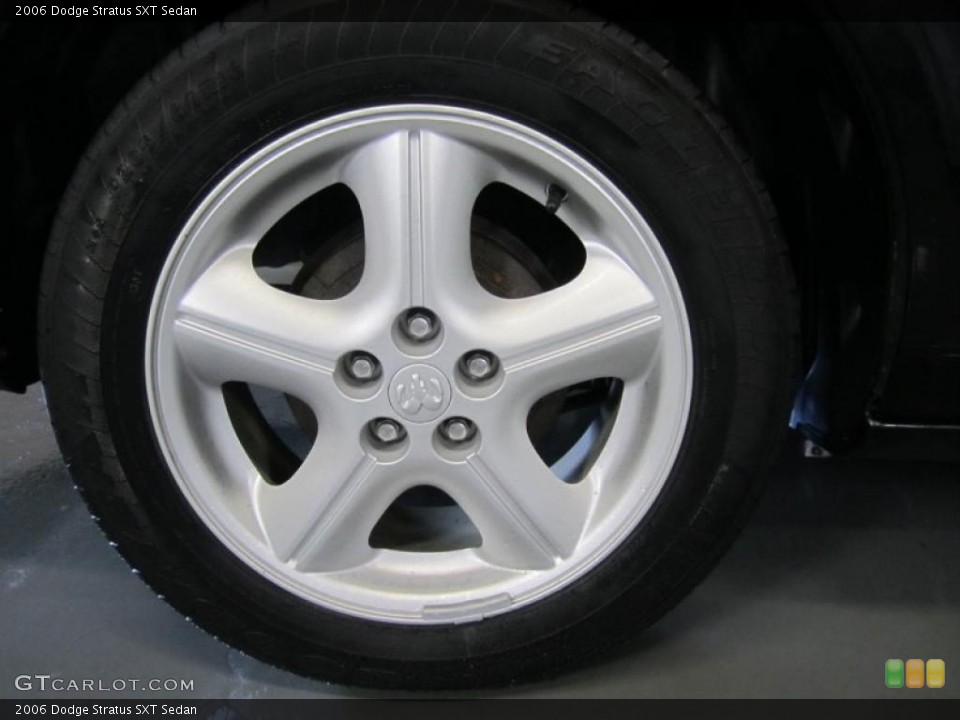 2006 Dodge Stratus SXT Sedan Wheel and Tire Photo #40589265