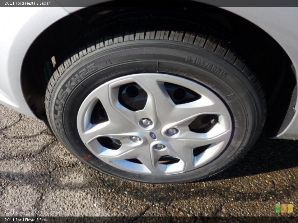 2011 Ford Fiesta S Sedan Wheel and Tire Photo #40594921