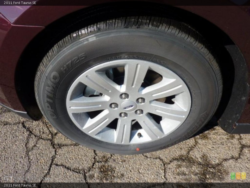 2011 Ford Taurus SE Wheel and Tire Photo #40596729