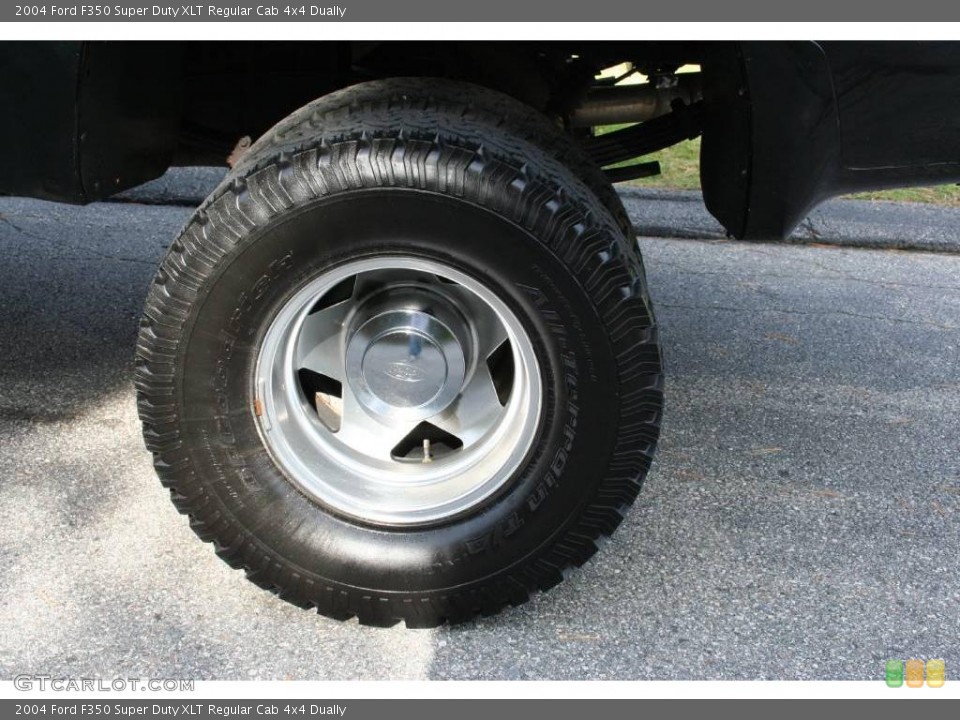 2004 Ford F350 Super Duty Custom Wheel and Tire Photo #40604293
