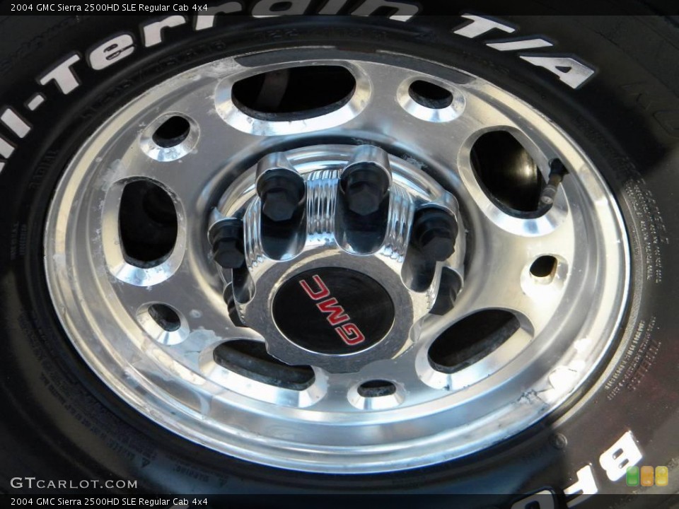2004 GMC Sierra 2500HD SLE Regular Cab 4x4 Wheel and Tire Photo #40637854
