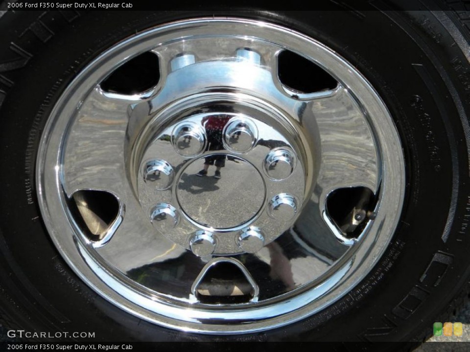 2006 Ford F350 Super Duty XL Regular Cab Wheel and Tire Photo #40648191