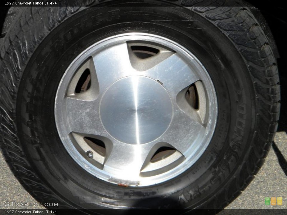 1997 Chevrolet Tahoe LT 4x4 Wheel and Tire Photo #40649554