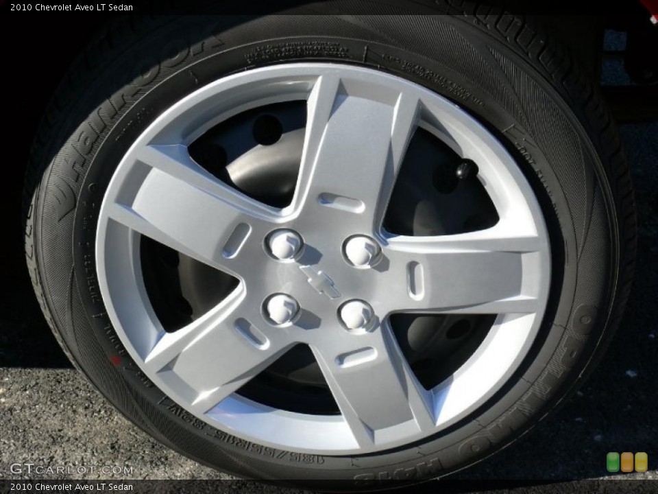 2010 Chevrolet Aveo LT Sedan Wheel and Tire Photo #40683914