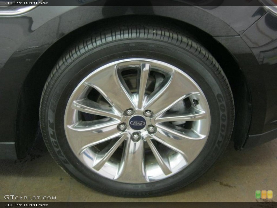 2010 Ford Taurus Limited Wheel and Tire Photo #40695350