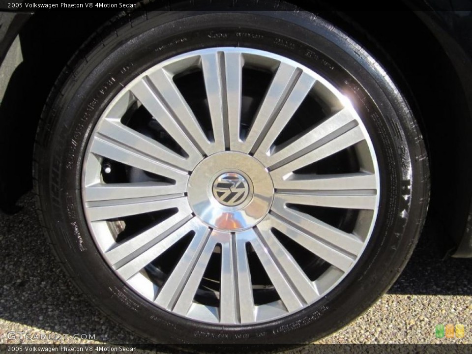 2005 Volkswagen Phaeton V8 4Motion Sedan Wheel and Tire Photo #40703361