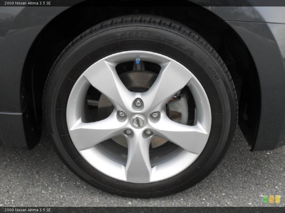 2009 Nissan Altima 3.5 SE Wheel and Tire Photo #40776855