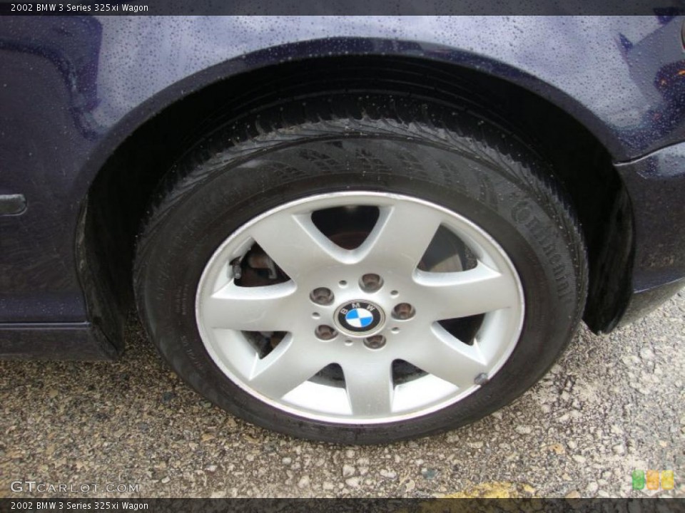 2002 BMW 3 Series 325xi Wagon Wheel and Tire Photo #40779175