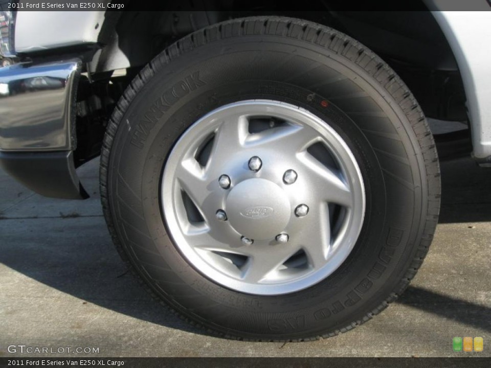 2011 Ford E Series Van E250 XL Cargo Wheel and Tire Photo #40782655