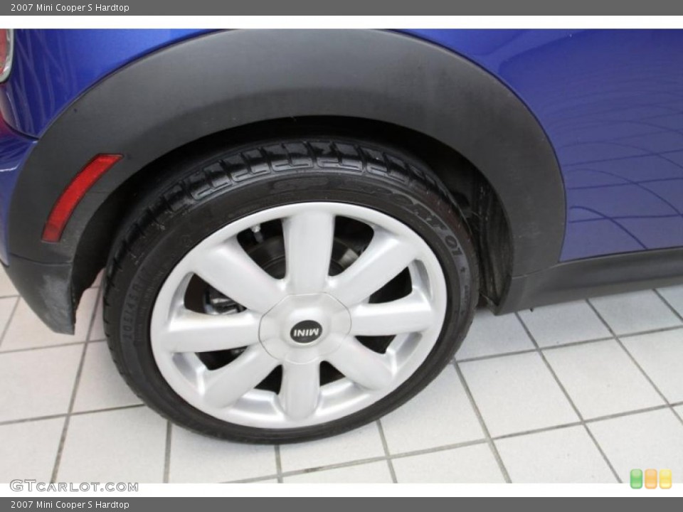 2007 Mini Cooper S Hardtop Wheel and Tire Photo #40798419