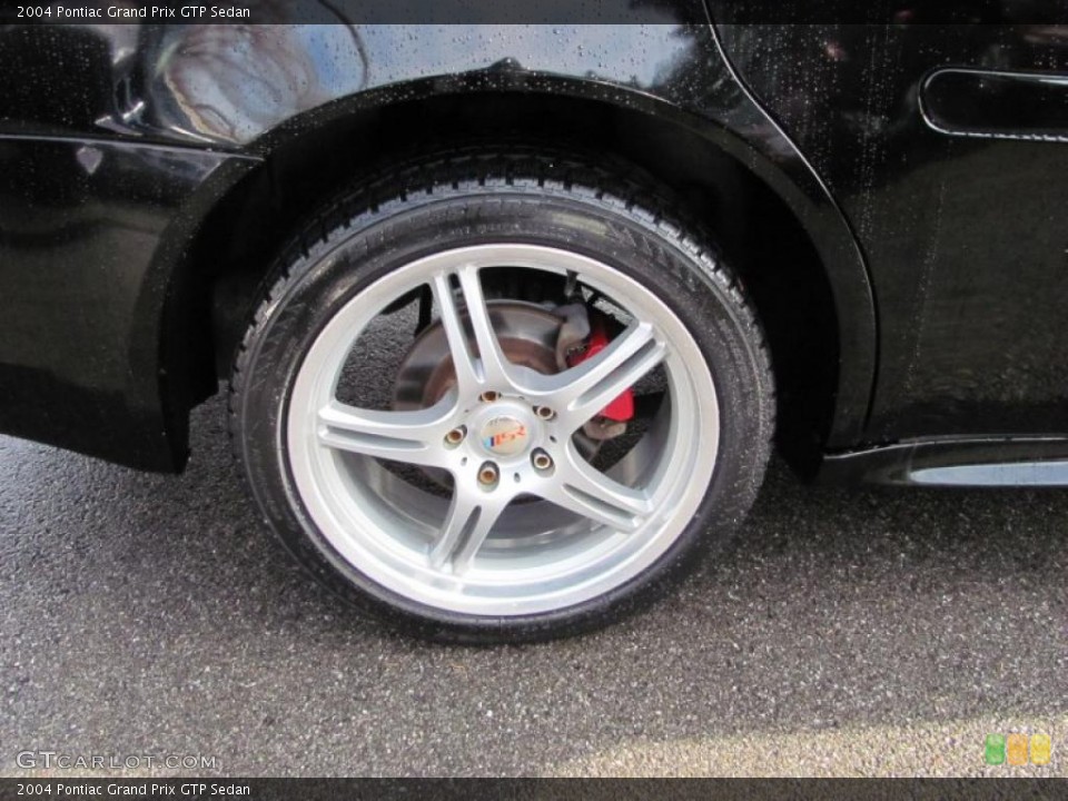 2004 Pontiac Grand Prix GTP Sedan Wheel and Tire Photo #40811347