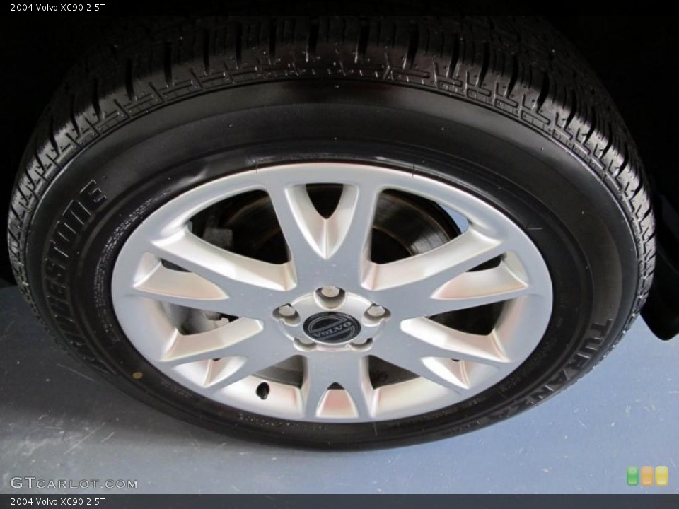 2004 Volvo XC90 2.5T Wheel and Tire Photo #40832153