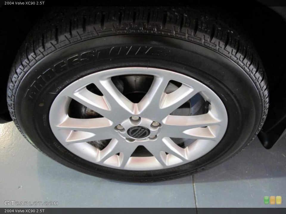 2004 Volvo XC90 2.5T Wheel and Tire Photo #40832169
