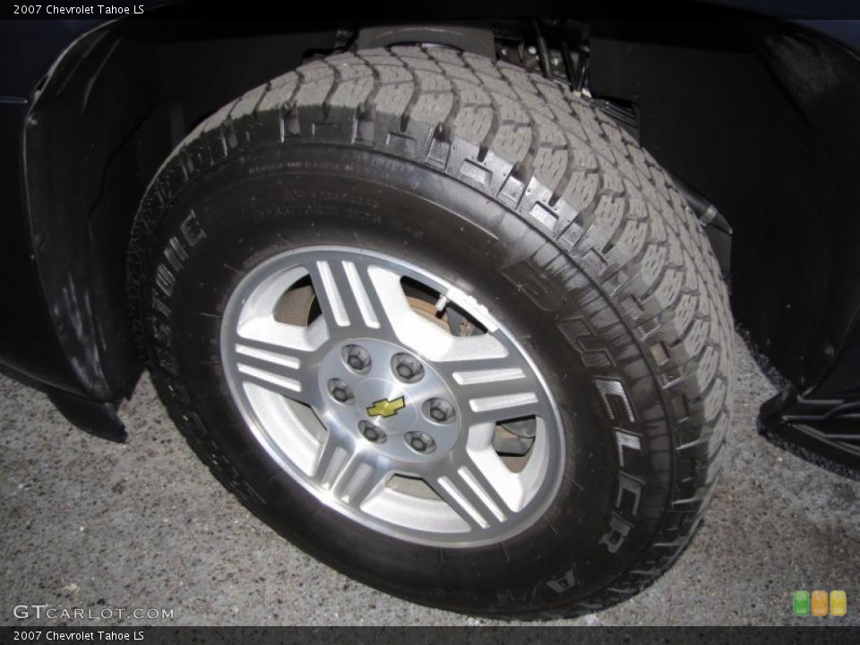 2007 Chevrolet Tahoe LS Wheel and Tire Photo #40867054